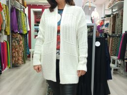 Rebeca de lana blanca