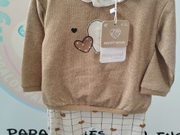 Conjunto corazones camel