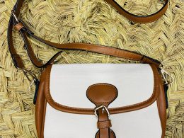 Bolso camel y blanco